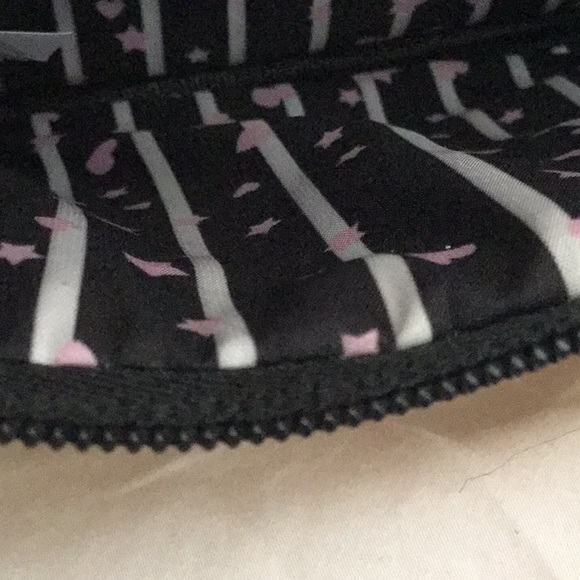 NWOT Betsey Johnson crossbody/wristlet - Picture 5 of 8